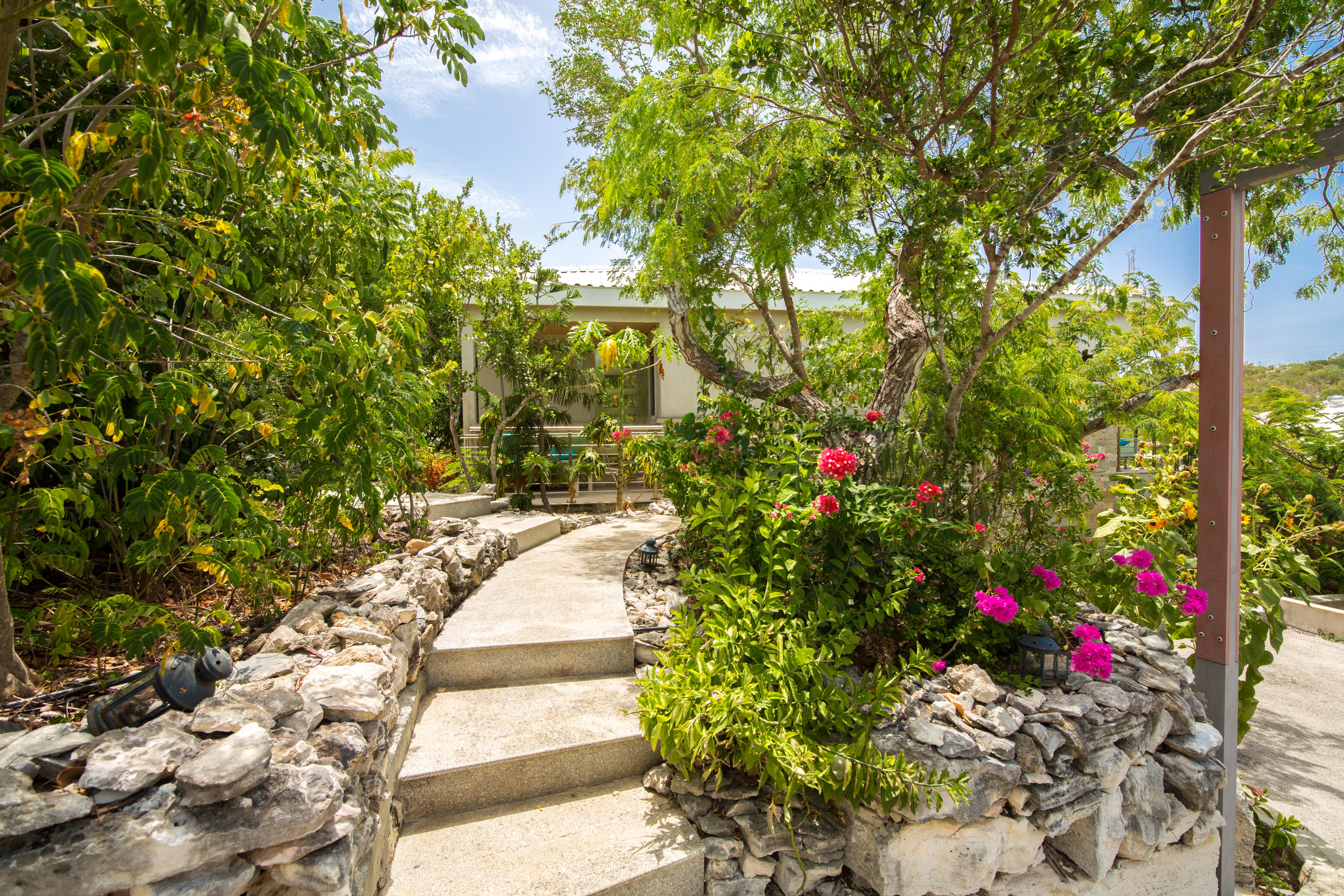 One On Marlin Resort (Adults Only) Turtle Cove Exteriör bild